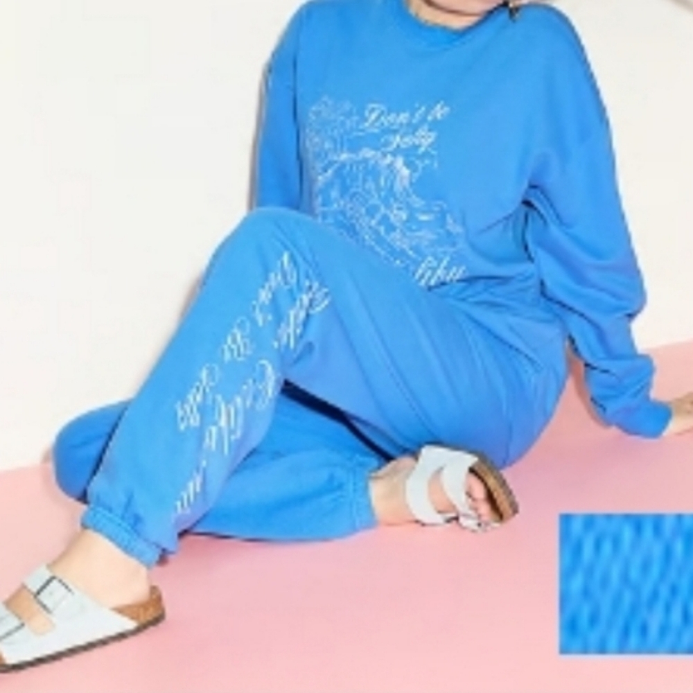 Blue Women's GRAPHIC Sweats - Picture 2 of 3